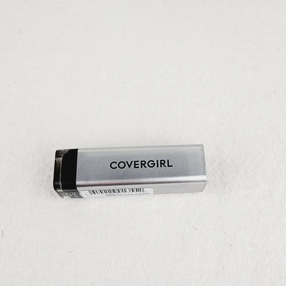 Covergirl Exhibitionist metallic lipstick Shade 555